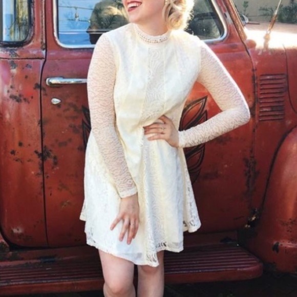 HD in Paris Enid Lace Swing Dress Ivory - Picture 6 of 13